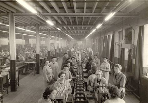 Munitions Factories In Ww2 ‘canary Girls’ • Women At War