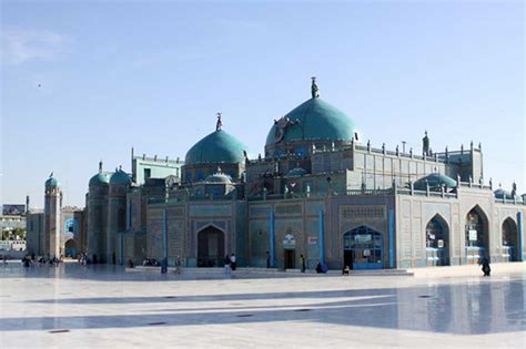blue mosque  mazar  sharif afghanistan  shrine  renowned beauty ancient origins
