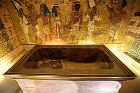 experts optimistic king tut s tomb may conceal egypt s lost queen nbc