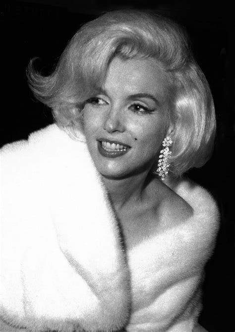 marilyn monroe monochrome photographic print 25 a4 size 210mm x 297mm 8 25 x 11 75 ideal