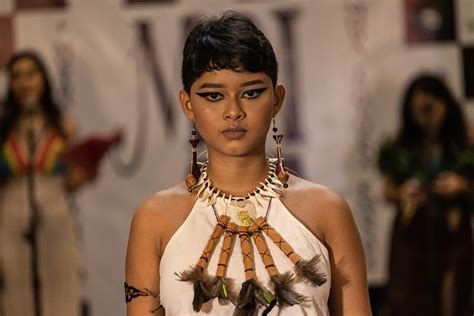 Brazils Amazonian Indigenous People Hold 1st Fashion Show La Prensa
