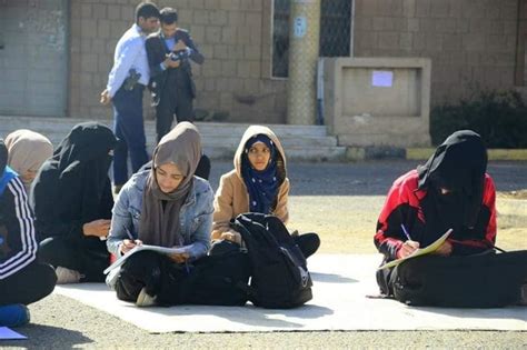 منظمة حقوقية احتجاز طالبات بسكن جامعة صنعاء منذ ثلاثة أشهر موقع