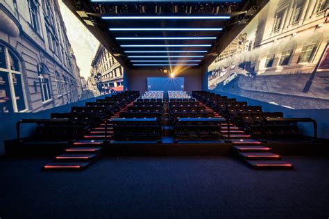 cineplex  rolling  multi sensory screens   theatres  canada