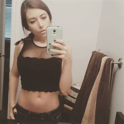 alinity nude leaked photos scandal planet