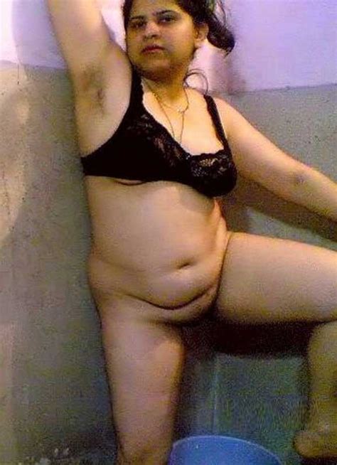 aunty nude bathroom pics sejal aunty ne boobs aur chut dikhayi