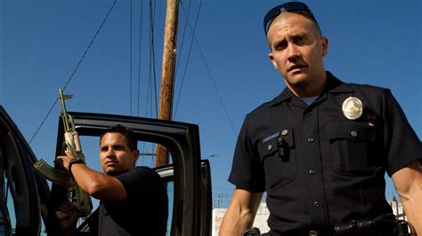jake gyllenhaal and michael peña on their ‘end of watch bromance
