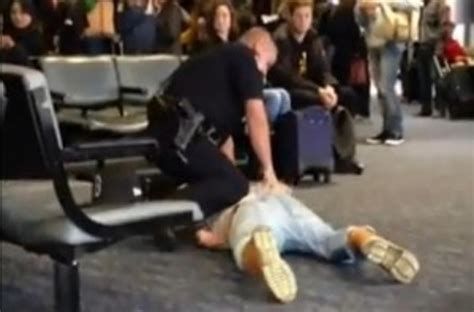 Twilight Actor Bronson Pelletier Caught Peeing In Airport [video]