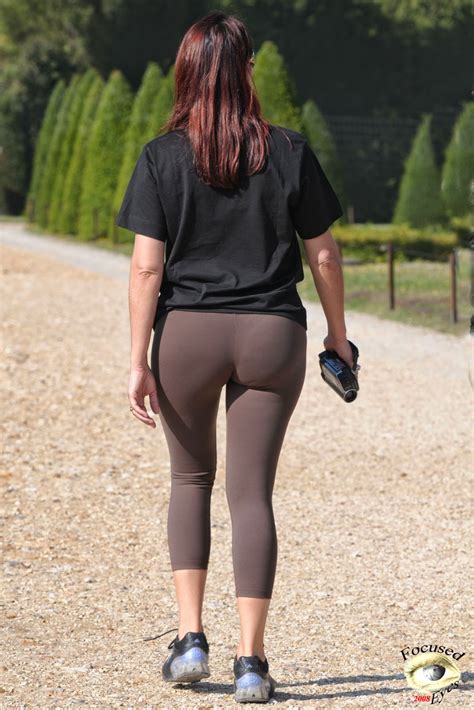 Milf In Yoga Pants With Perfect Ass Divine Butts Voyeur