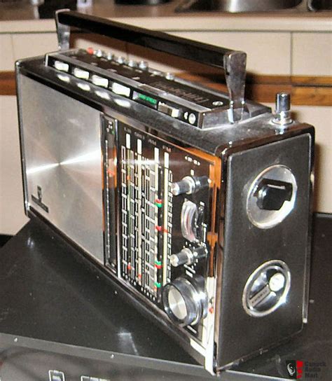 vintage grundig satellit transistor  high powered shortwave transistor radio photo