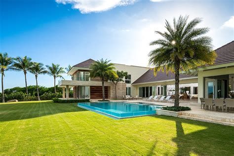 large exclusive villas   dominican republic casa de campo