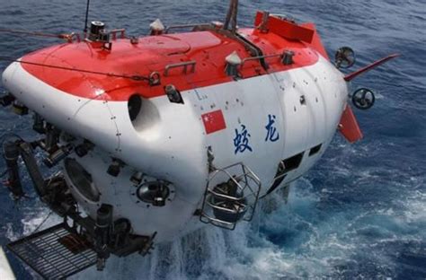 china constructs  mothership  submersible jiaolong peoples daily