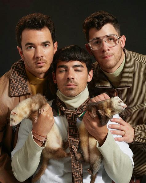 Pin By Unnati Chauhan On Jonas Brothers Jonas Brothers Joe Jonas Jonas