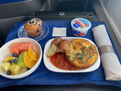my top 10 airline meals of 2020 live and let s fly