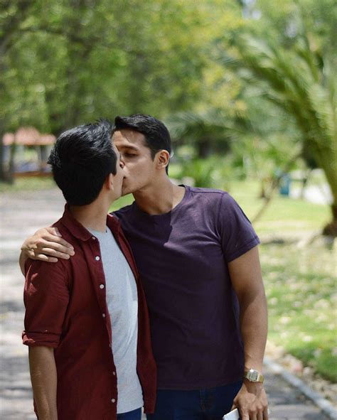 Colombians Held A Gay “kiss A Thon” • Instinct Magazine