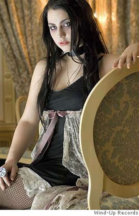 Pop Quiz Amy Lee Of Evanescence }