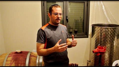‫הכנת יין מיני יקב ביתי של מתנאל ליאני המון מידע וטיפים חשובים‬‎ youtube