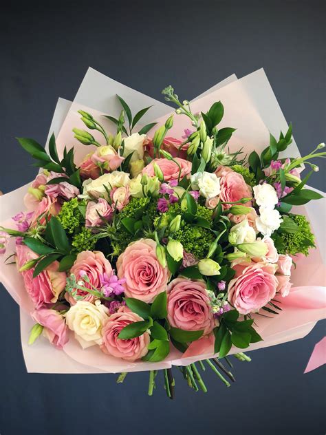 88 Green And Pink Bouquet Extra Large By Kandk Flowers