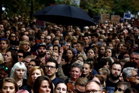 Its 2016 But Women In Poland Are Having To Protest As The Government