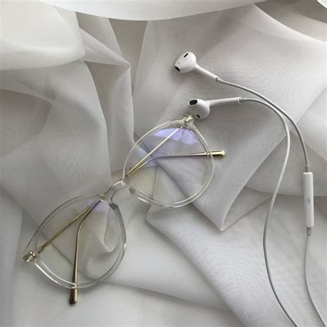 𝓓𝓲𝓲𝓾𝓶 fashion eye glasses aesthetic colors glasses trends