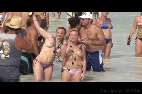 Dream Girls Naked Boat Bash Streaming Video On Demand