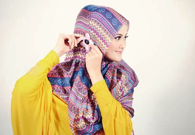 memakai jilbab pashmina cantik  jilbab pashmina