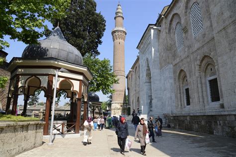 bursa grand mosque ulu cami  bursa  edirne pictures turkey  global geography
