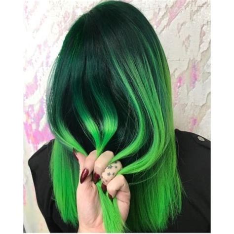 pin  sara simmons  coiffure vert green hair colors hair styles green hair