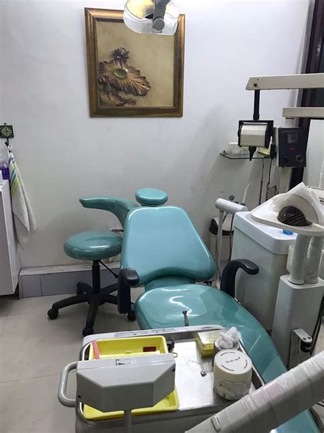 complete dental clinic set   sale  south delhi