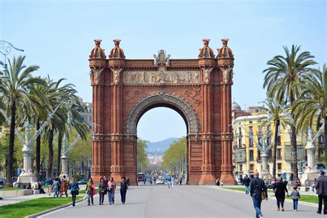arch de triumph  barcelona enjoy barcelona pinterest