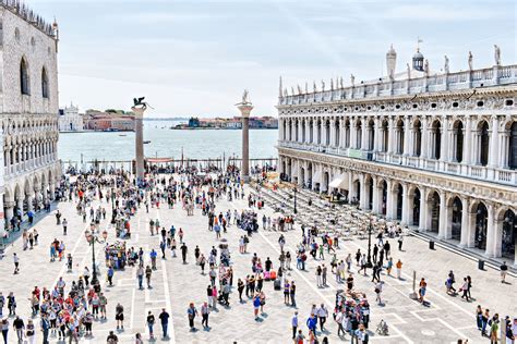 The Drawing Room Of Europe Piazza San Marco I Venedig