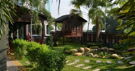 taman halaman rumah kampung situs properti indonesia