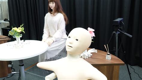 Erica The Japanese Robot Is Lifelike While Usa S Kuri And Jibo Feel