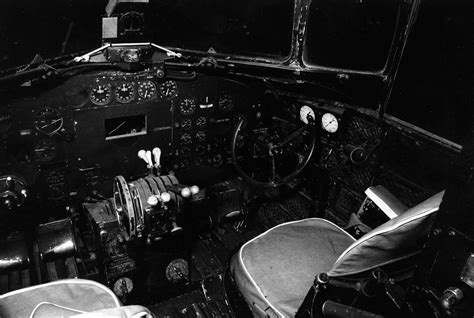 douglas   cockpit