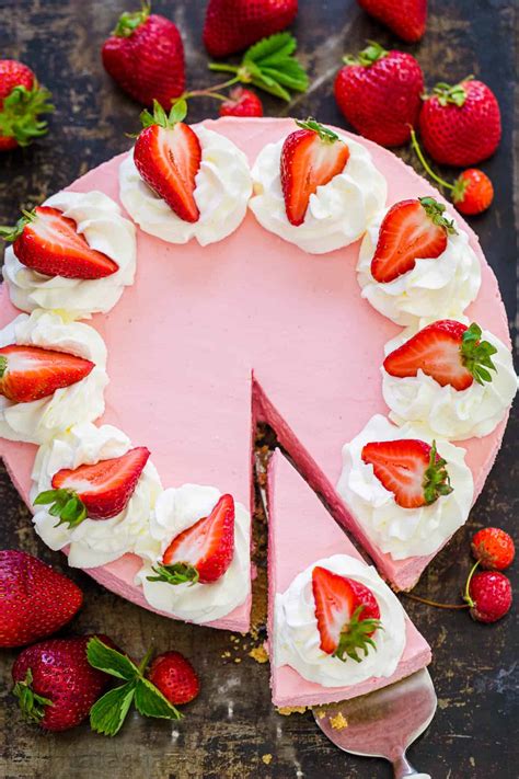 bake strawberry cheesecake video natashaskitchencom