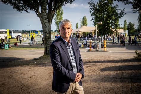 burgemeester  falend asielbeleid belangrijk deel van nederland laat het afweten foto