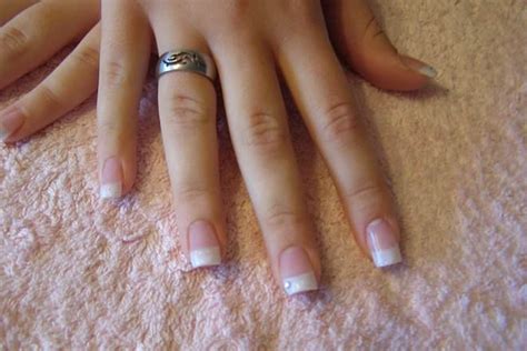 acrylic nails  gel nails difference  comparison diffen