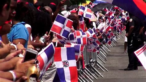 Dominican Culture Fills Grand Concourse For Annual Parade