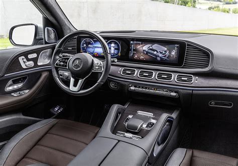 nuova mercedes gle grande suv super tecnologica patentati