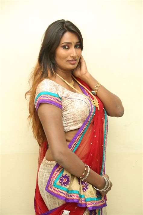 Telugu Actress Swathi Naidu Hot Photos And Hd Wallpapers