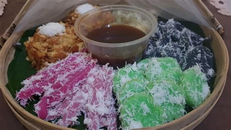 Kue Tradisional Jawa Ala Ibu Ibu Mojokerto Sajikan Cita Rasa Khas Dan