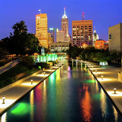indianapolis indiana downtown indianapolis skyline stock  pictures royalty