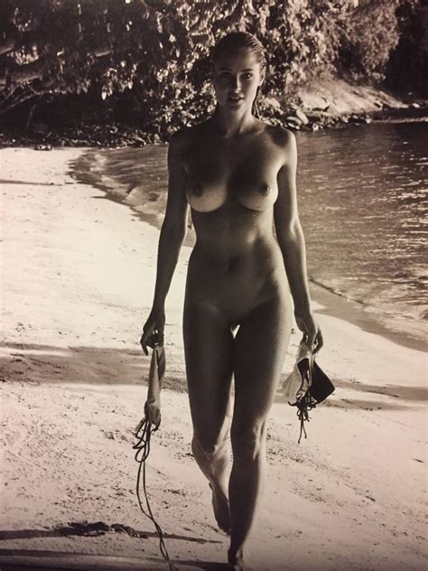 hot genevieve morton nude 2017 calendar [ 18 new pics ]