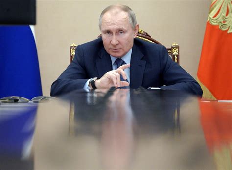 Putin Turns Up Pressure On Russian Opposition Ahead Of September Duma