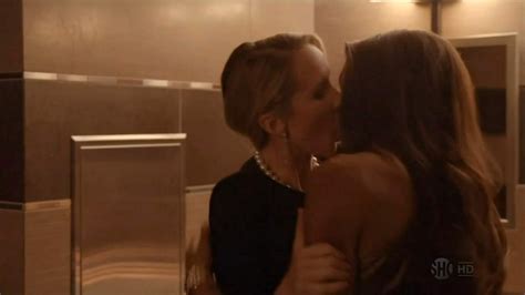 anna camp and megalyn echikunwoke lesbian kiss from house of lies scandalpost