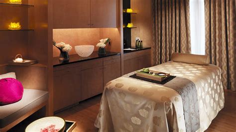 what kind of massages are offered at the spa at mandarin oriental
