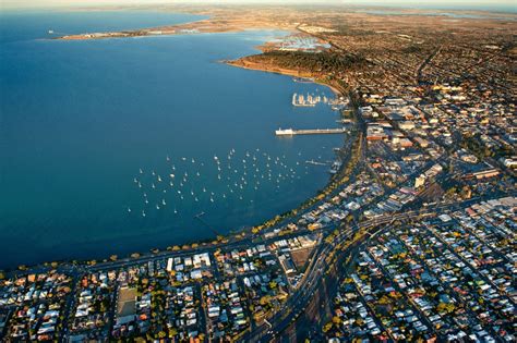 city  greater geelong  offering  support  local