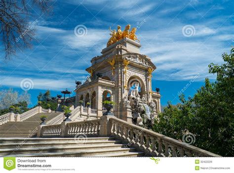 beroemde fontein  barcelona stock foto image  spanje architectuur