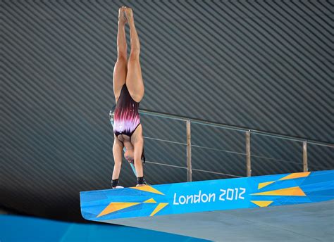 sexy female divers olympic diving  training