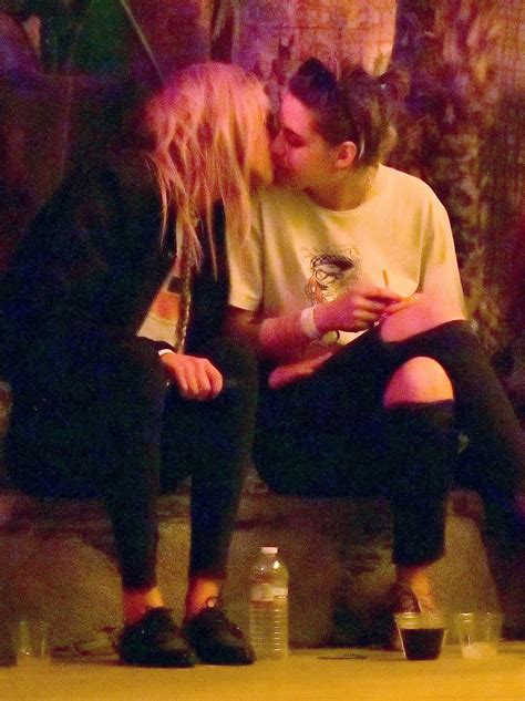 kristen stewart and stella maxwell lesbian pics are too hot scandal planet