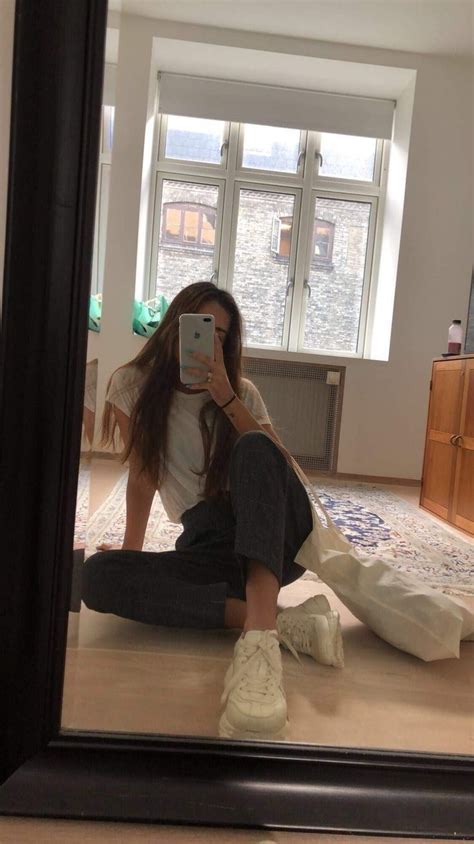 Pinterest ☻ Gillmaccc Selfie Poses Instagram Mirror